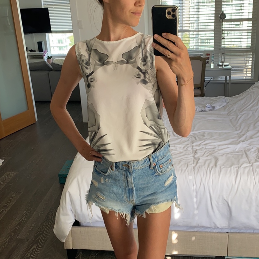 Zara tee
